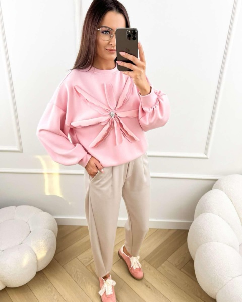 Bluza „Masełko" w kolorze różowym z kwiatem 1422