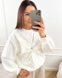 Bluza „Masełko" w kolorze białym z kwiatem 1424