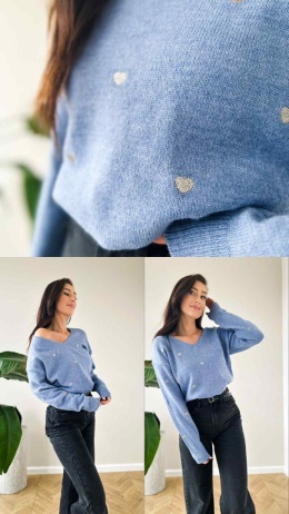 Sweterek niebieski z serduszkami 1573