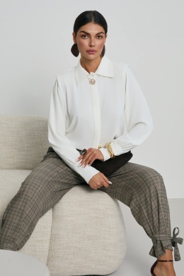 Bluzka “White Royal Button” – klasa, szyk i absolutna elegancja 1597