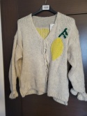 Sweter beżowy „Limon Cello” – cytrynki 1600
