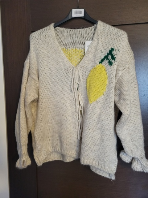 Sweter beżowy „Limon Cello” – cytrynki 1600