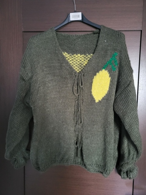 Sweter khaki „Limon Cello” – cytrynki 1601